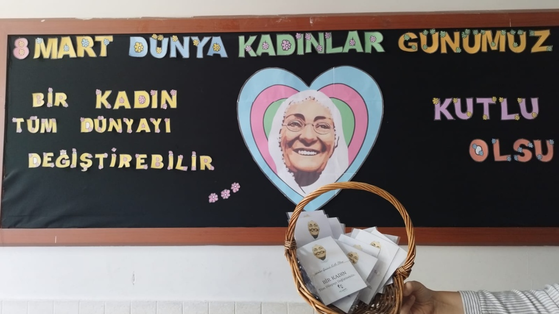 Dünya Emekçi Kadınlar Günü Kutlu Olsun